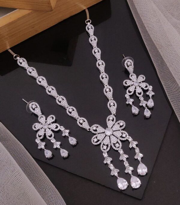 Crystal Drop Floral Necklace Set – Elegant CZ Diamond Finish