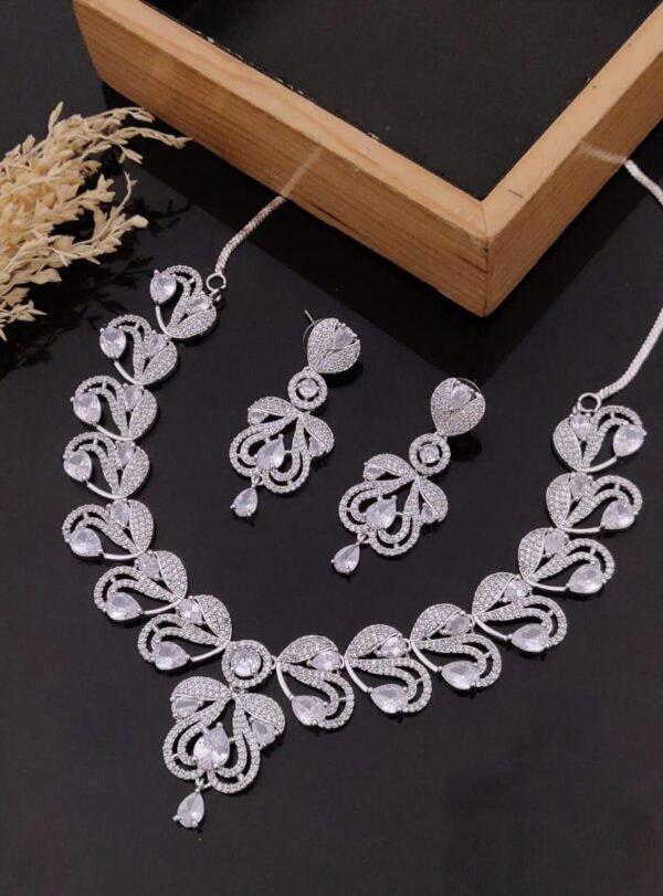 Elegant Leaf Motif Necklace Set with Color Variants - White