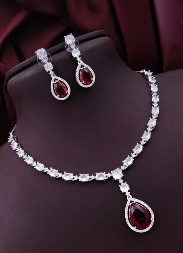 Elegant Teardrop Pendant Necklace & Earrings Set with Zircon Accents – Ruby Red