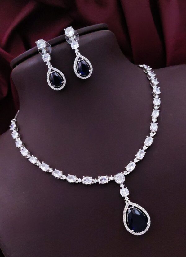 Elegant Teardrop Pendant Necklace & Earrings Set with Zircon Accents – Sapphire Blue