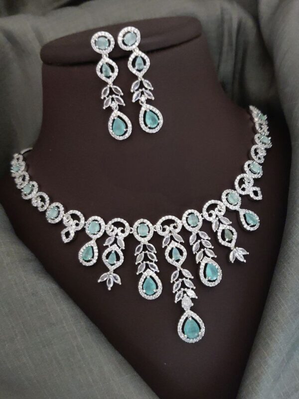 Exquisite Mint Green Stone Drop Necklace & Earrings Set with Leaf Motif Detailing
