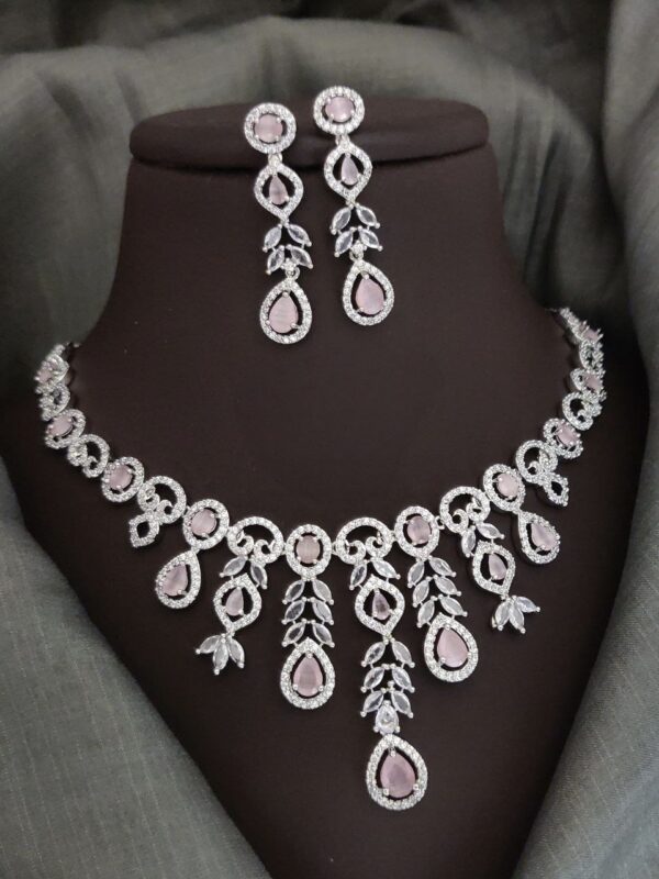 Exquisite Pink Stone Drop Necklace & Earrings Set with Leaf Motif Detailing
