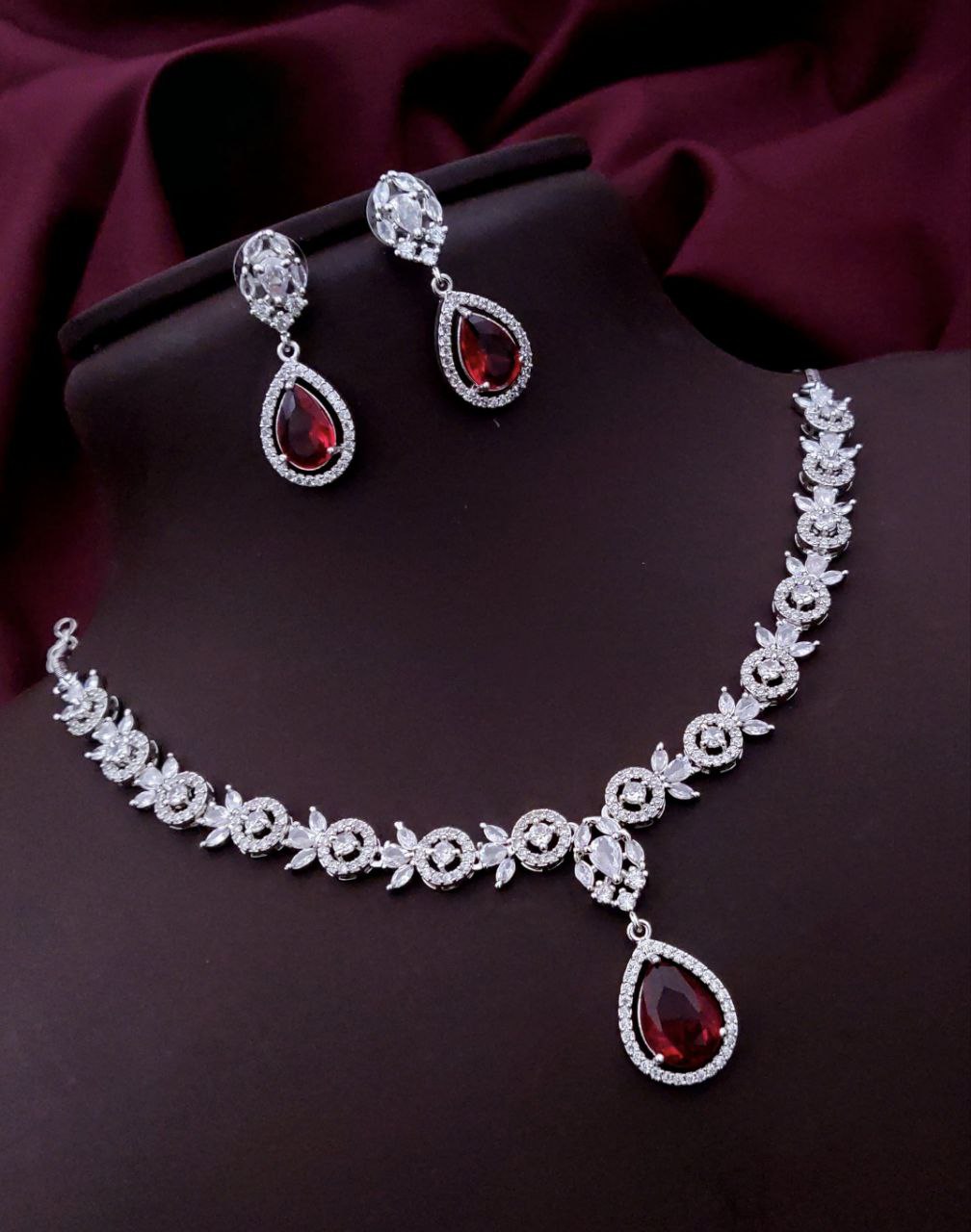 Graceful Teardrop Ruby Red Pendant Necklace Set – Classic Charm Meets Modern Shine