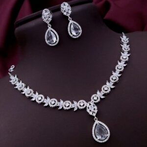 Graceful Teardrop White Pendant Necklace Set – Classic Charm Meets Modern Shine
