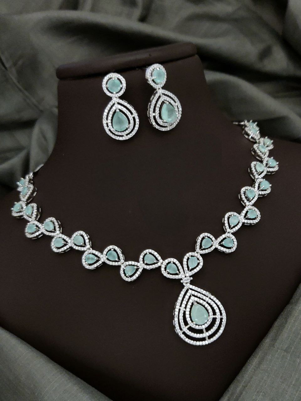 Premium Teardrop Necklace Set with Matching Earrings - Mint Green