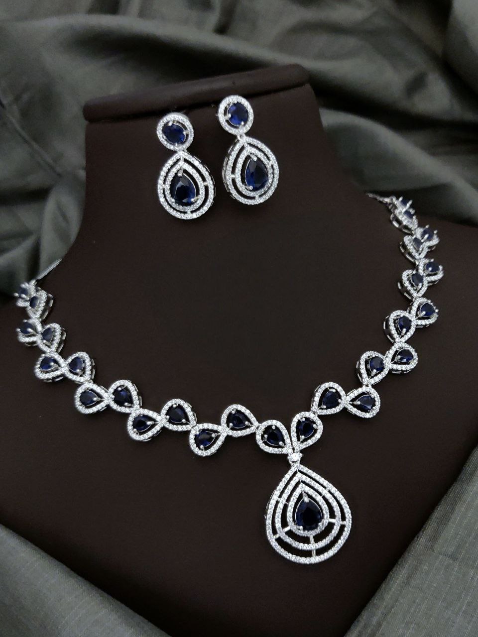 Premium Teardrop Necklace Set with Matching Earrings - Sapphire Blue