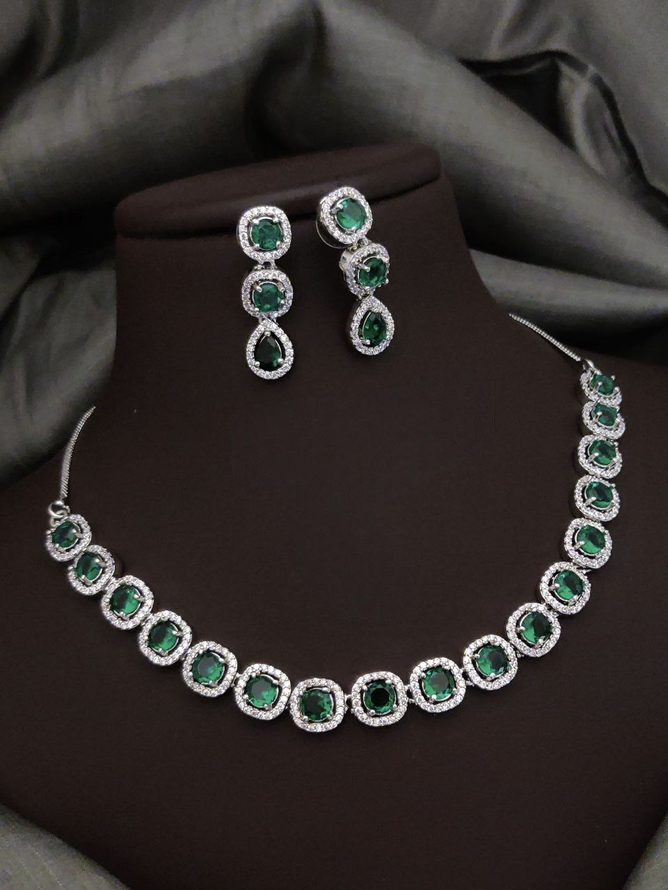Royal AD Necklace Set with Drop Earrings – Emerald Green