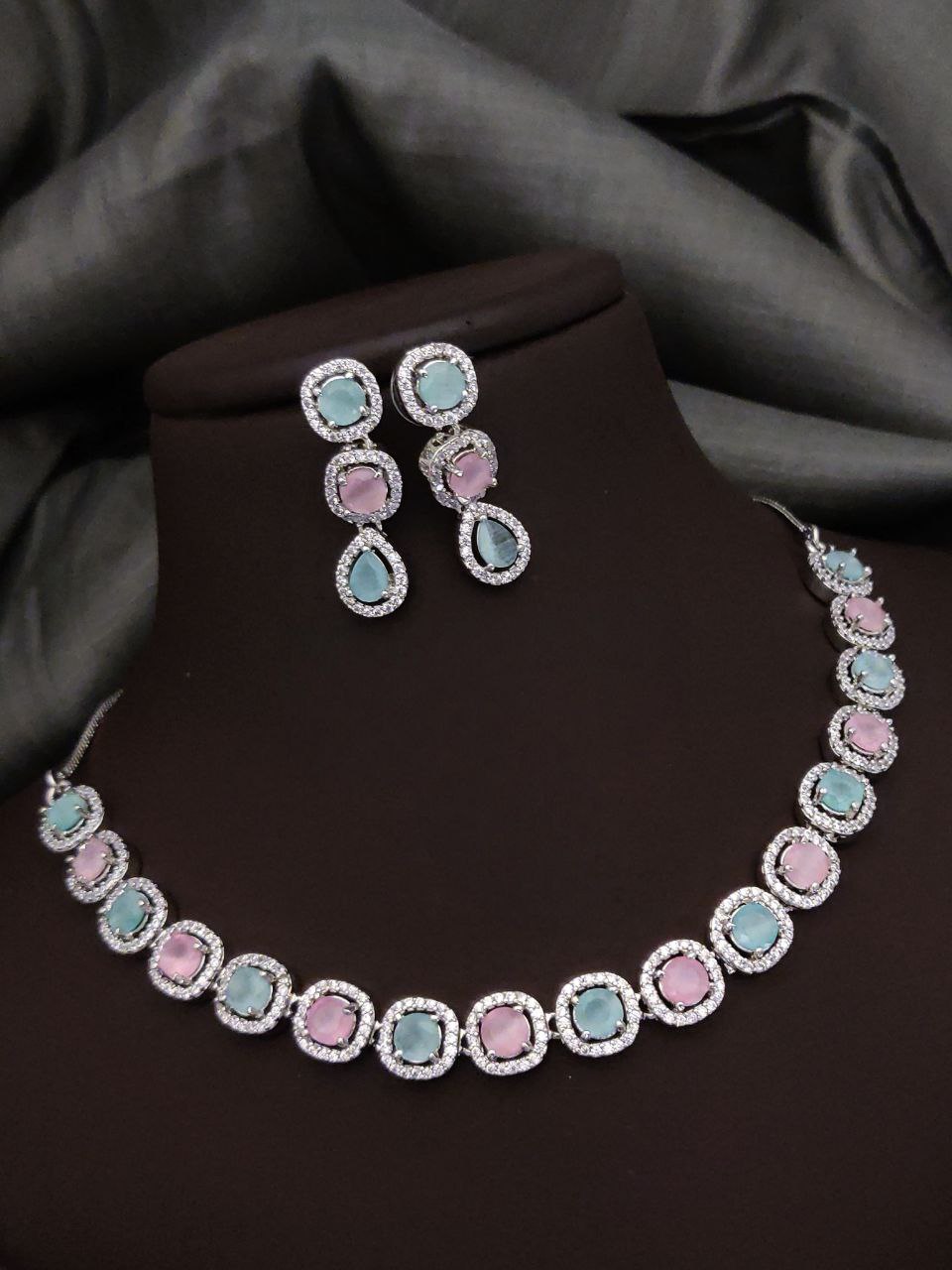 Royal AD Necklace Set with Drop Earrings – Mint Pink